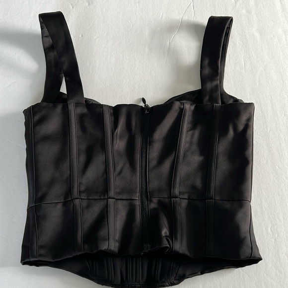 House of CB - Picture 2 of 2